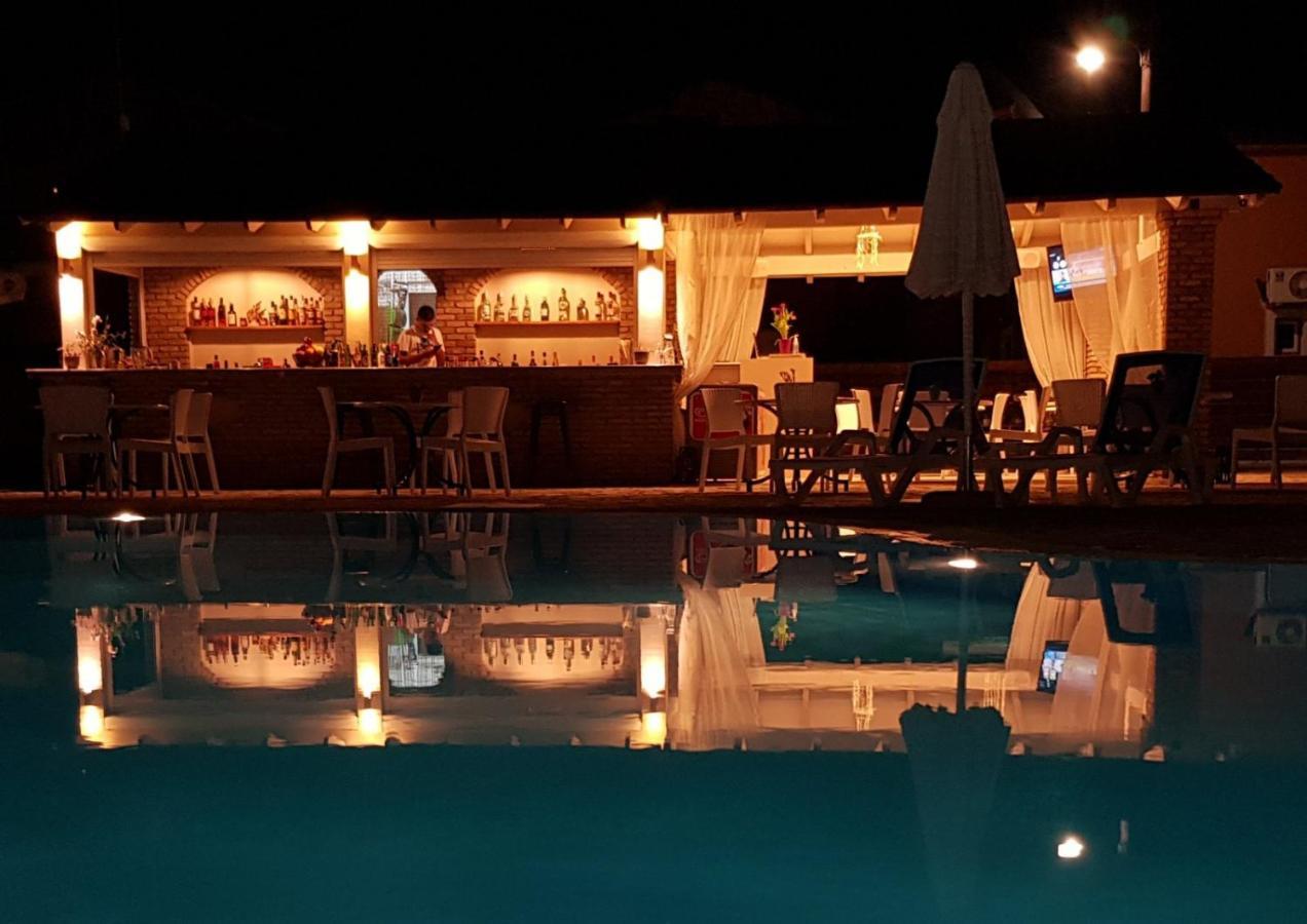 Dora'S Apartments กาวอส ภายนอก รูปภาพ