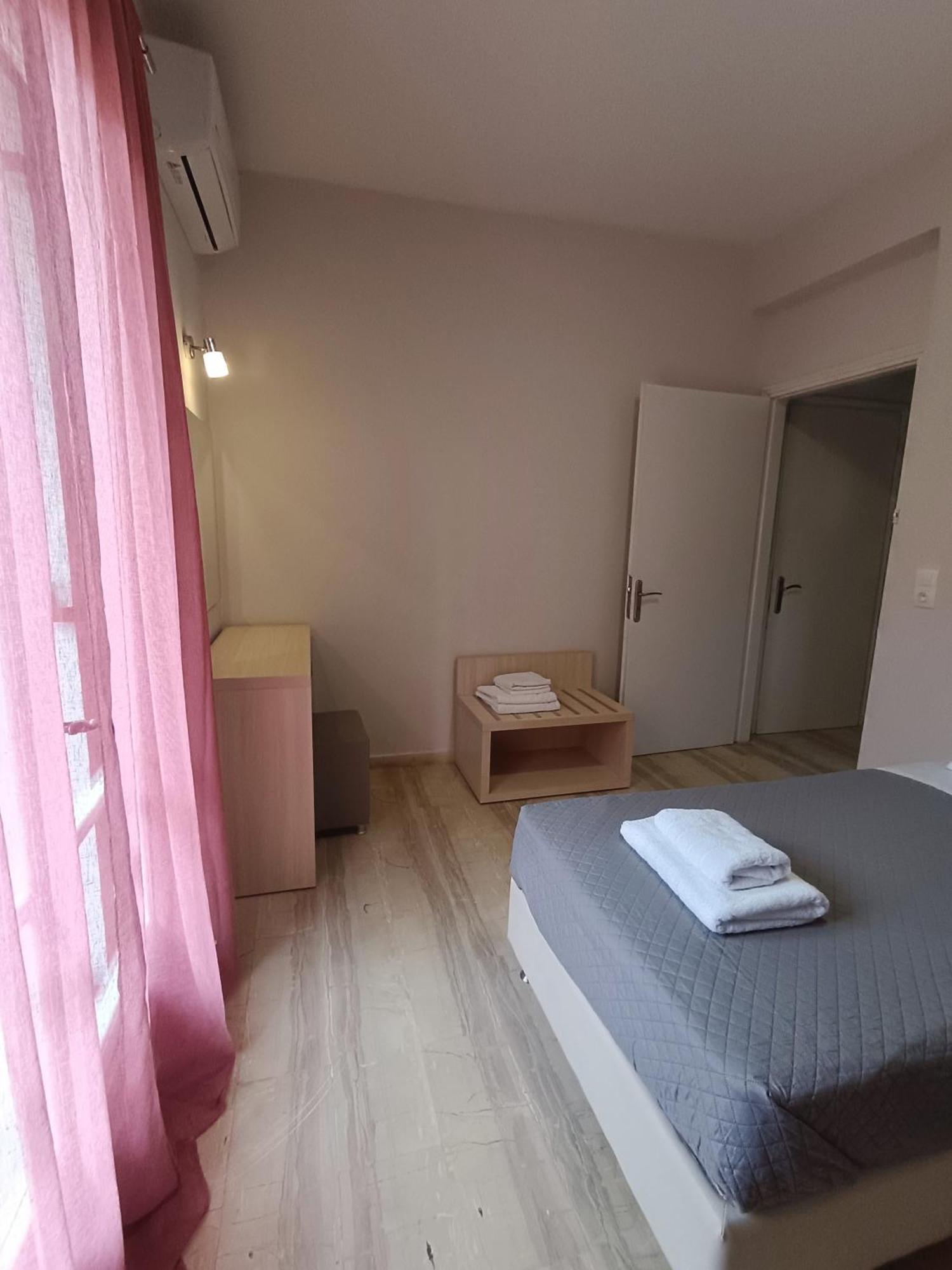 Dora'S Apartments กาวอส ภายนอก รูปภาพ